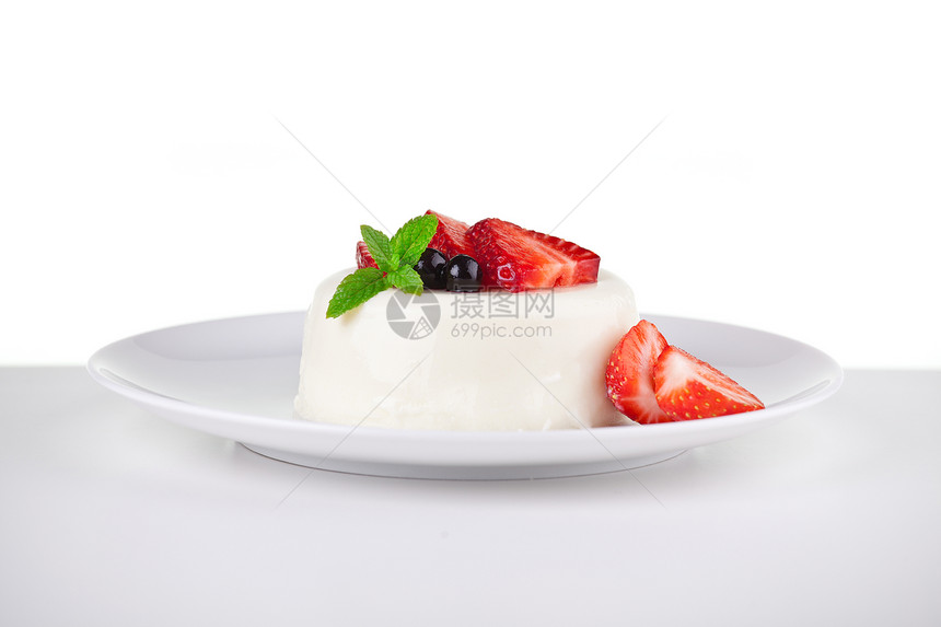 甜点水果黑色奶制品素食者红色香草白色糕点薄荷食物图片