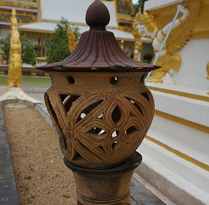 老挝寺庙的灯高清图片