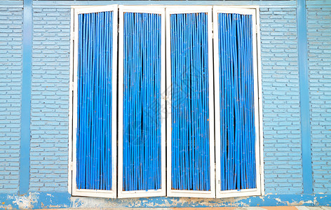 蓝和白木门背景图片