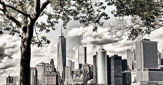 曼哈顿天际的美丽景色来自总督岛背景图片