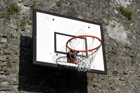 篮球圈篮子白色法庭灰色街道运动操场木板娱乐游戏背景图片