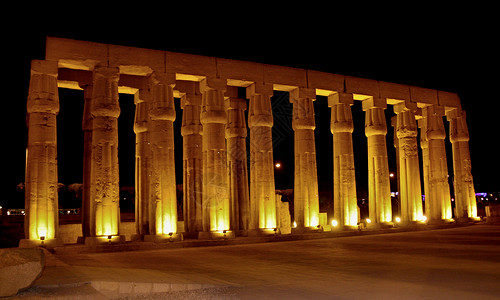 拉美西斯二世神庙卢克索柱子高清图片