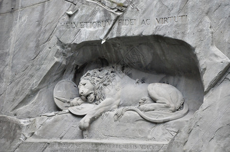 卢塞恩狮子纪念碑国家紫胶高清图片