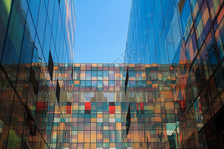 彩玻璃墙外观染色纹理效果蓝色围墙窗户结构生物文化背景图片