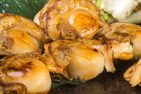 海菜花日美菜 烧烤的贝壳鱼扇贝食物美食油炸午餐起动机盘子海鲜餐厅蛤蜊背景