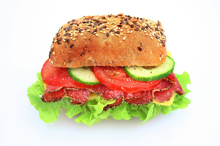西红柿地新鲜三明治 加腊肠奶酪和蔬菜香肠垃圾沙拉饮食维生素食物小麦面包包子美食背景