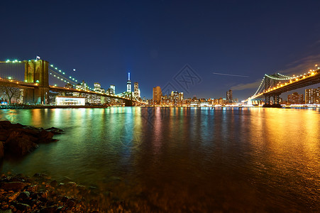 晚上曼哈顿夜天线从布鲁克林观看风景优美的高清图片素材