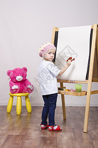 女孩 艺人画的花旗熊孩子游戏微笑童年绘画画架平局喜悦刷子乐趣背景