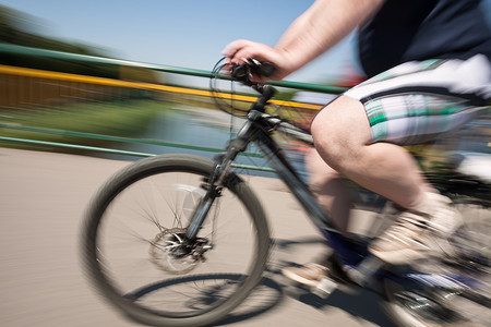 胖子骑自行车交通运输生态踏板车轮汽车速度城市道路运动背景