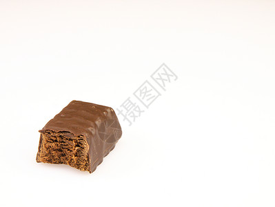 白色背景的巧克力糖饼 注 糖果可可棕色甜点食物饮食团体诱惑手工黑色立方体背景图片