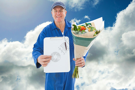 在剪贴板上展示快乐送花员的复合图像工人数字邮递员锅炉服花束蓝色签名阳光导游体力劳动者背景图片