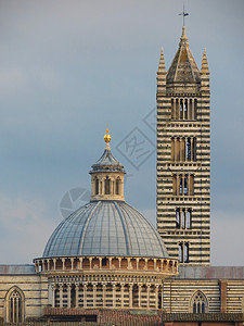 高十字锡耶纳大教堂艺术天空旅游红砖大教堂城市建筑学景观地标建筑背景