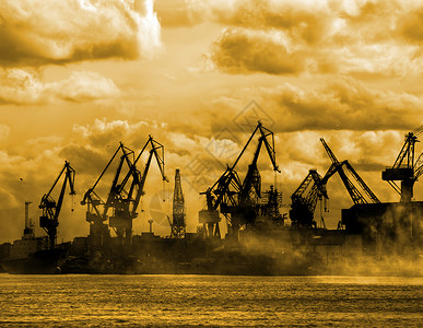 海港释放商务贸易船厂货物商品货运船运码头海洋背景图片