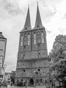 柏林教会体重黑色白色背景图片