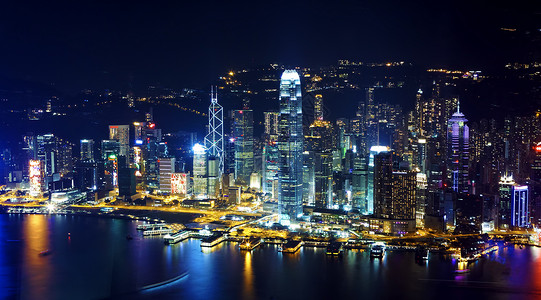 香港之夜地方地标办公顶峰城市市中心夜景港口场景大楼背景图片