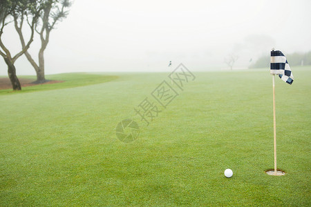 高尔夫连线和高尔夫球球场活动运动绿色闲暇旗帜背景图片