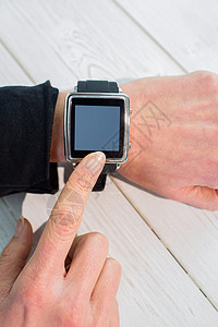 利用聪明手表的女商务人士设备商业手腕公司计算电脑套装技术人士智能背景图片