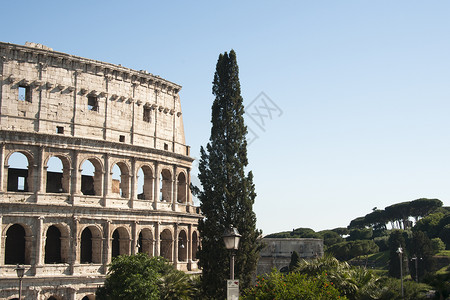 罗马热科咆哮着历史的蓝色的高清图片