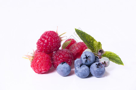 白莓和草莓味道饮食市场红色食物白色收成蓝色黑色覆盆子背景图片