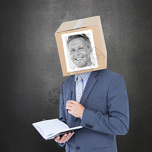 头顶有相片盒的商务人士综合图像商务灰色绘图盒子计算机照片概念性男性快乐规划师背景图片
