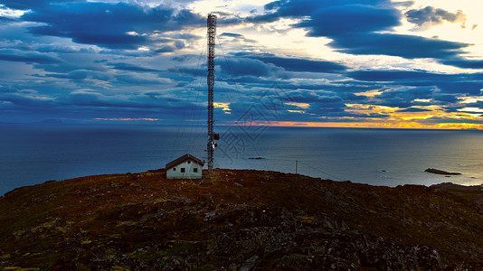 挪威有无线电广播的美丽风景岛挪威群岛背景图片
