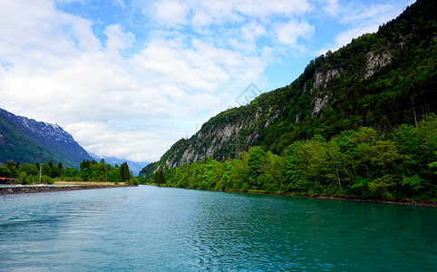瑞士通湖因特拉肯的风光背景图片