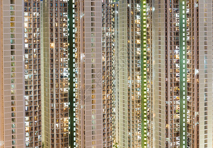 香港夜内公共大楼的夜间公寓高清图片素材