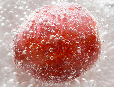泡沫中的葡萄水果圆形食欲浆果食物气泡背景图片