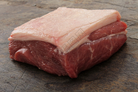 原羊羔切肉侧翼午餐季节性羊肉选择牛扒肋骨烹饪切块生羊肉高清图片素材