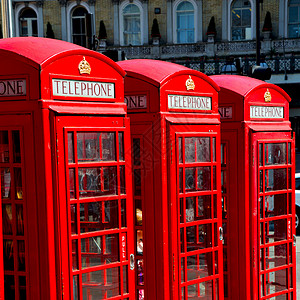 经典英国古典图标 用英语拨打的电话旅行讲话吸引力游客建筑盒子文化摊位城市首都背景图片
