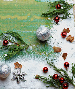 圣诞节装饰主题问候背景框架作品白色边框绿色摆设季节饰品背景图片