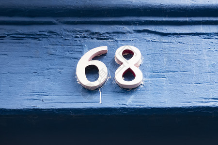 668号房背景图片