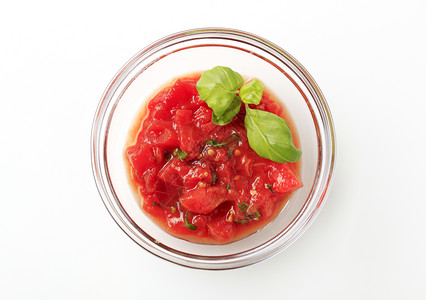 去皮番茄番茄沙拉盘子蔬菜草本植物沙拉伴奏玻璃配菜工作室敷料小吃背景
