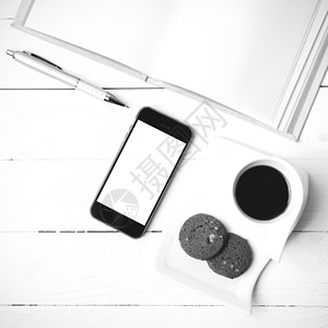 咖啡杯加饼干 手机加笔记本 笔黑和随心所欲网络杯子工作办公室桌子眼镜钥匙细胞咖啡电话背景图片