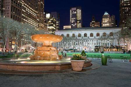 苏世民纽约公共图书馆前面的不老泉喷泉背景