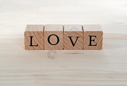 爱幸福卡片字母木头贺卡背景图片