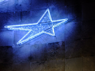 长墙上的蓝星背景图片