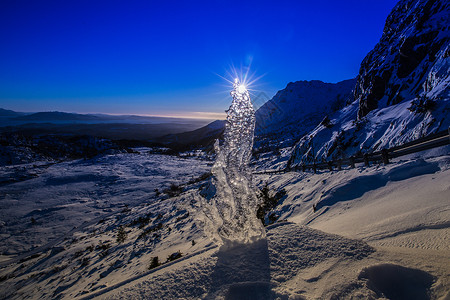 火和冰太阳背景图片