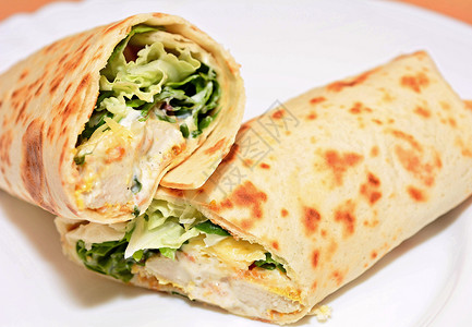 鸡玉米饼包装白色敷料水平沙拉蔬菜油炸食物午餐掘金美食背景图片