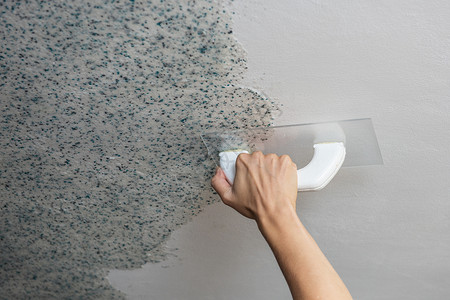 粘贴液体壁纸画家公寓维修胶水装修滚筒白色模具工具工作背景图片