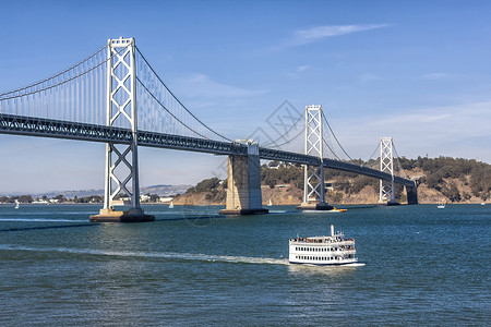旧金山湾桥和渡口高清图片