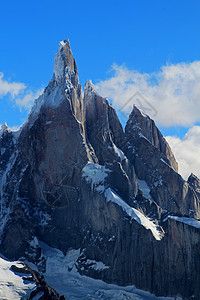 Cerro Torre山 阿根廷洛斯格拉西亚雷斯国家公园旅行荒野冰川岩石全景阳光登山者穿越顶峰冰爪徒步旅行高清图片素材