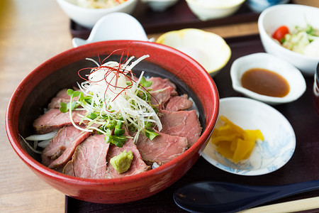 日本牛肉饭碗背景图片