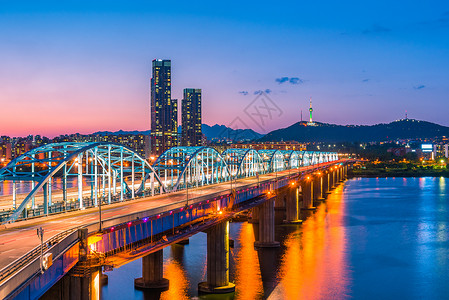 南韩首尔市东杰克桥和汉河铜雀场景旅行地标城市交通车站景观背景图片