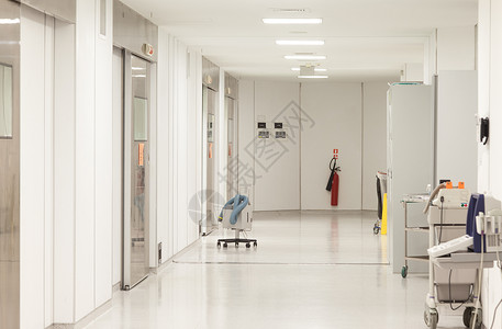 医院外科手术走廊家电机器白色背景图片