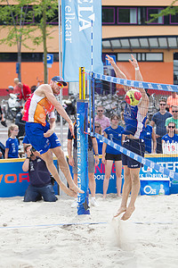 荷兰荷兰6月10日海滩排球眼镜金子联赛沙滩背景图片
