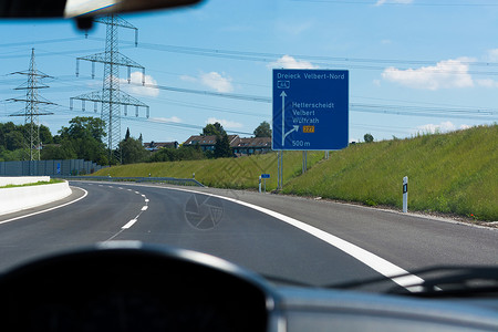 高速公路标志驾驶环境区高清图片