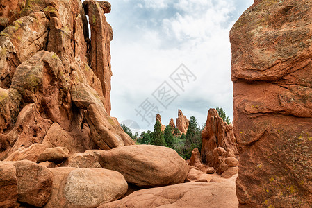 塑造神型岩石西方高清图片