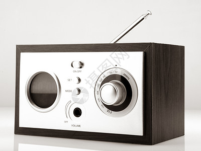 Retro无线电台音乐按钮古董数字合金收音机广播背景图片