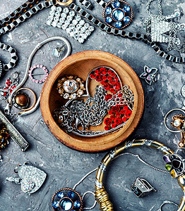 珠宝和双性恋女士配件手镯奢华钻石连锁店时尚魅力项链优雅宏观高清图片素材